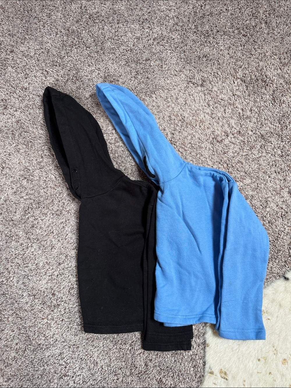 2 cropped hoodies